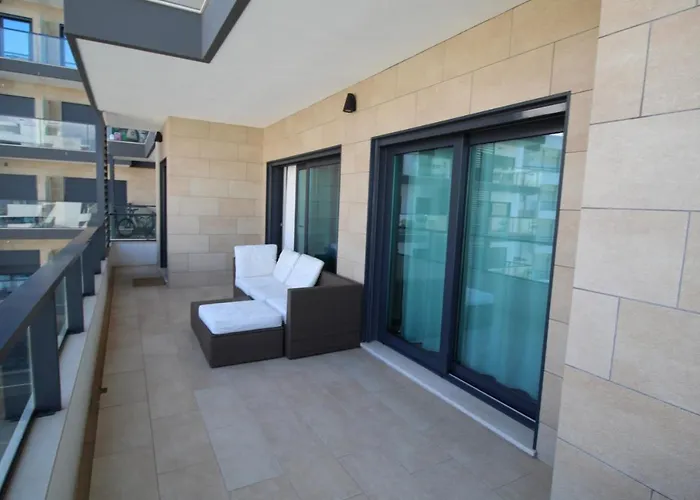 Apartament T1 Da Rocha / Rocha Prime B5