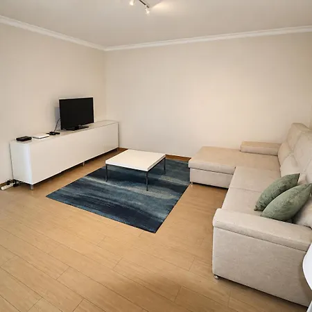 Apartment T1 Da Rocha / Rocha Prime B5 *
