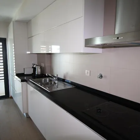 アパート T1 Da Rocha / Rocha Prime B5 ポルティマン