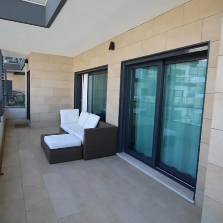 Apartment T1 Da Rocha / Rocha Prime B5